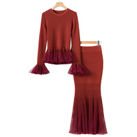 Ensemble 2 pièces tricoté pour femme : Haut pull à col rond et manches longues avec volants en tulle et jupe longue sirène – Collection Automne