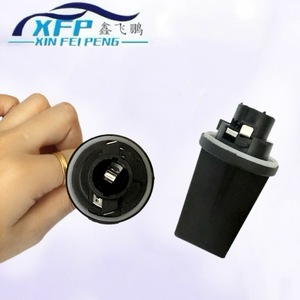 Soporte de Lámpara Xin Fei Peng para Señales de Giro, Luces de Freno, Luces Traseras y Faros Delanteros de BMW, Modelo A9068260082, Pieza Nueva de Plástico 006098 - Product Image 5