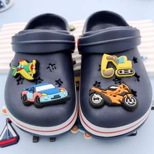 파티 및 만화 DIY 장식 및 물 컵 액세서리를위한 신발 용 오토바이 시리즈 PVC 연질 접착 패치 - Product Image 3