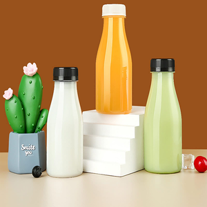 ขวดน้ำผลไม้ทรงกระบอกใสขนาด 500 มล. ปลอดสาร BPA แบบกำหนดเองได้ ขายส่งขวดนมมะพร้าว PET น่ารักแบบเปล่าพร้อมฝาเกลียว - Product Image 5