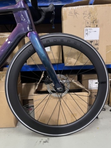 ล้อจักรยานเสือหมอบคาร์บอนไฟเบอร์ R10 รุ่นท็อป 24 สปีด ระบบเกียร์ไร้สาย Windbreaker Wheel Top TX-24-speed Transmis - Product Image 6