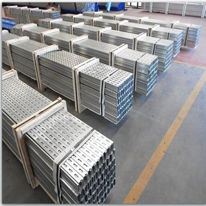 Riel Unistrut Ranurado de 1-5/8" (41x41) Galvanizado en Caliente, Perfil C - Product Image 6