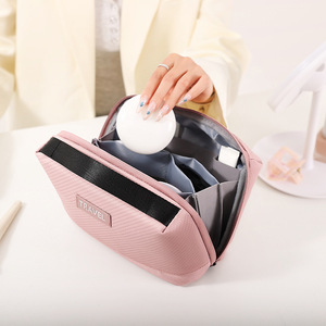 Nueva Bolsa de Maquillaje de Viaje Impermeable, Excelente Bolsa de Almacenamiento para Organizar Maquillaje, Bolsa de Maquillaje de Gran Capacidad, Bolsa de Mano de Lujo - Product Image 4