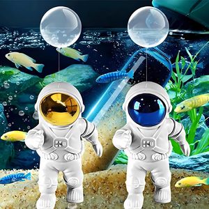 Simpatici piccoli astronauti acquario accessori galleggianti acquario decorazioni in plastica e resina compagni di giochi per pesci per acquari - Product Image 1