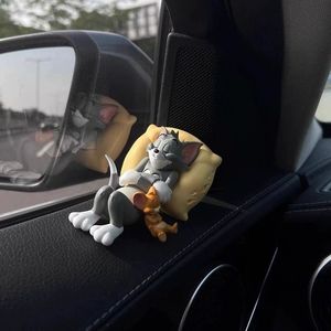 Ornamenti per Auto <span class=keywords><strong>Tom</strong></span> <span class=keywords><strong>e</strong></span> <span class=keywords><strong>Jerry</strong></span>, Decorazioni per Interni Auto, Cornice Porta, Console Centrale, Statuette Carine da Scrivania, Piccoli Ornamenti - Product Image 3