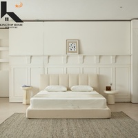 Cadre de lit pleine taille nordique de luxe King Queen Double plate-forme basse cadre de lit touffeté nuage de guimauve
