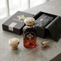 Bouteilles de parfum rectangulaires de 50 ml, anti-fuite, de luxe, de haute qualité, écologiques, recyclables, avec logo personnalisé, finition dégradée givrée et marquage à chaud.