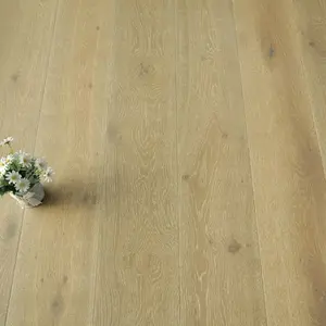 欧洲橡木耐用防滑实木复合地板