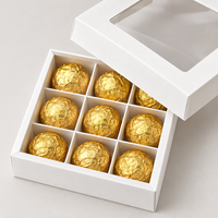 Boîte cadeau en chocolat personnalisée recyclable à 9 compartiments avec fenêtre transparente et insert en mousse pour l'emballage de bonbons et de desserts