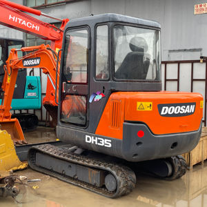 รถขุดมือสอง DOOSAN DH35 ขนาดเล็ก 3.5 ตัน คุณภาพดี รุ่น DH55 DH60 DH80-7  มีจำหน่ายที่ลานจอดรถเซี่ยงไฮ้ - Product Image 2