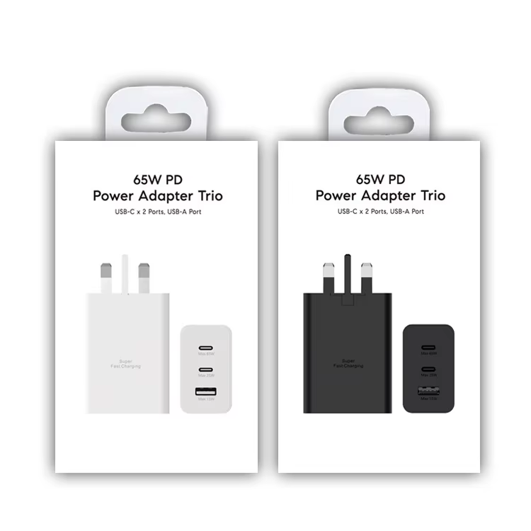Adaptateur de prise UK avec boîtier (Blanc)