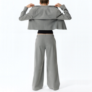 Pantalons <span class=keywords><strong>pour</strong></span> femmes à rayures personnalisées OEM, vente chaude, costume formel, taille basse, <span class=keywords><strong>pantalon</strong></span> large, ensembles <span class=keywords><strong>pour</strong></span> femmes - Product Image 3