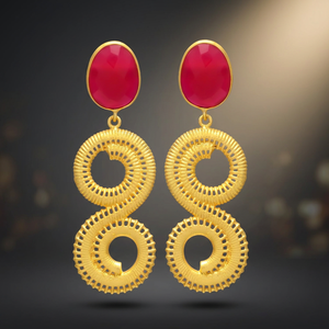 Boucles d'oreilles ethniques en laiton plaqué or 24 carats avec rubis en spirale, faites à la main - Product Image 2