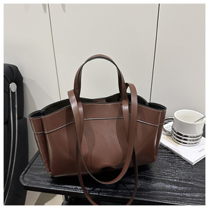 Nouveauté 2026 : <span class=keywords><strong>Sac</strong></span> fourre-tout grande capacité pour femme en <span class=keywords><strong>cuir</strong></span> PU <span class=keywords><strong>vintage</strong></span>, <span class=keywords><strong>sac</strong></span> à bandoulière 2-en-1 pour les trajets quotidiens - Product Image 4