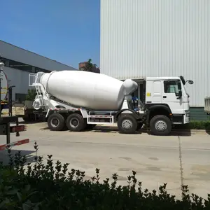 6x4 Sinotruk Howo 6m3 8m3 9m3 10m3 12m3 beton çimento karıştırma taşıma kamyonu