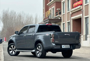 Pick-up Isuzu <span class=keywords><strong>D</strong></span>-MAX 1.9T Diesel <span class=keywords><strong>4x4</strong></span> Automatique RZ4E Turbo Double Cabine <span class=keywords><strong>d</strong></span>'<span class=keywords><strong>occasion</strong></span> 2021, véhicule tout-terrain durable à vendre - Product Image 5