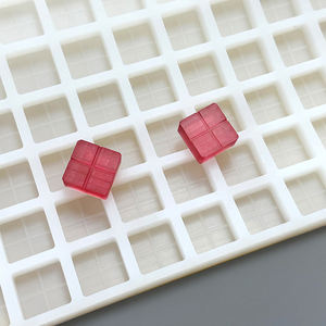 Moldes de Silicona Hechos a Mano por <span class=keywords><strong>Nicole</strong></span> Hump, con Múltiples Cavidades, para Máquinas Depositadoras de Chocolate, Gomitas y Dulces - Product Image 2