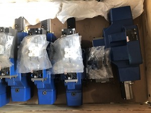 ตัวควบคุมทิศทางแบบสัดส่วนรุ่นดั้งเดิม 0811404405 4WRL25V370M-3X/G24Z4/M - Product Image 5