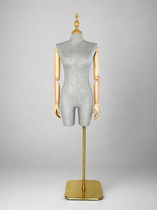 Manichino Torso Maschile di Lusso Rivestito in Tessuto con Testa in Rete Dorata, Braccia in Legno Articolate, Porta Pantaloni Integrato e Mensola per Scarpe - Product Image 2
