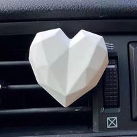 Blanc en forme de coeur en céramique fait à la main en porcelaine maison arôme parfum huile essentielle diffuseur parfumé voiture évent Clip désodorisant