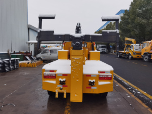 DongFeng DFAC 4x2 Camión Grúa de Remolque Integrado de 5 Toneladas con Pluma Hidráulica y Elevador de Ruedas para Recuperación en Carretera - Product Image 2