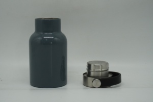 Botella Deportiva Aislada al Vacío de Acero Inoxidable de 450 ml con Asa de Transporte, Personalizable al por Mayor - Product Image 3