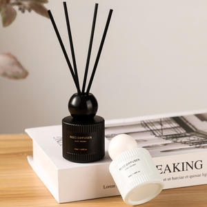 Diffuseur de parfum d'ambiance haut de gamme personnalisé avec bâtonnets en <span class=keywords><strong>fibre</strong></span> de verre et céramique, huile de 50 ml, longue durée, sans phtalates, écologique - Product Image 2