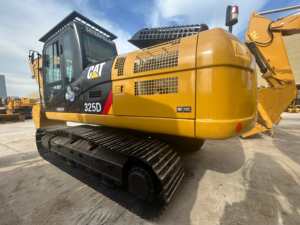 Excavatrice sur chenilles d'occasion CAT 325D avec pompe hydraulique et vérins de soupape principale CAT d'origine, pour travaux lourds - Product Image 4