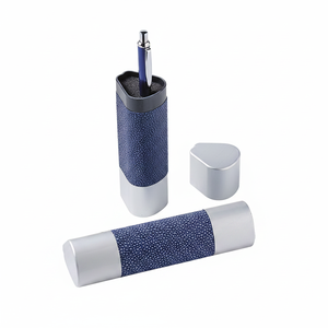 Astuccio per Penne a Sfera Triangolare con 1 Foro, Finitura Blu Shagreen, Base Argento - Product Image 2