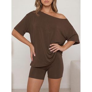 Fisoew Ensemble de détente 2 pièces pour femme, t-shirt oversize assorti et short de motard, tenue décontractée et respirante pour l'été - Product Image 5