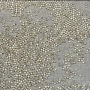 ไข่มุกน้ำจืดสีทองขนาด 13-14 มม. ทรงกลมพื้นฐานที่ปรับแต่งอย่างดี พร้อมแสงเงาสวยงาม มีตำหนิเล็กน้อย ไข่มุกน้ำจืดธรรมชาติจากจูจี้ - Product Image 4