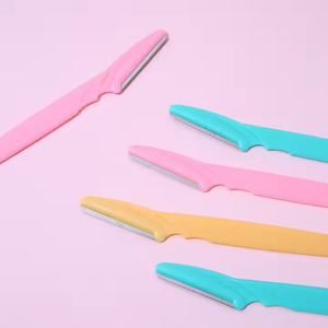 Juego de Tres Piezas de Herramientas de Belleza para Recortar Cejas, Venta al por Mayor de Fábrica - Product Image 3