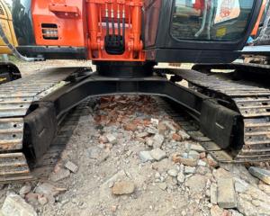 Excavatrice sur chenilles Hitachi ZX135 d'occasion de haute qualité, pelleuse japonaise de 14 tonnes, peinture d'origine complète, à vendre - Product Image 4