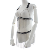 Vente en gros directe usine ODM : Jouets sexuels, Lingerie en cuir PU avec chaîne métallique, Strings, Jupes de danse orientale, Costumes de performance, Tenues de pole dance