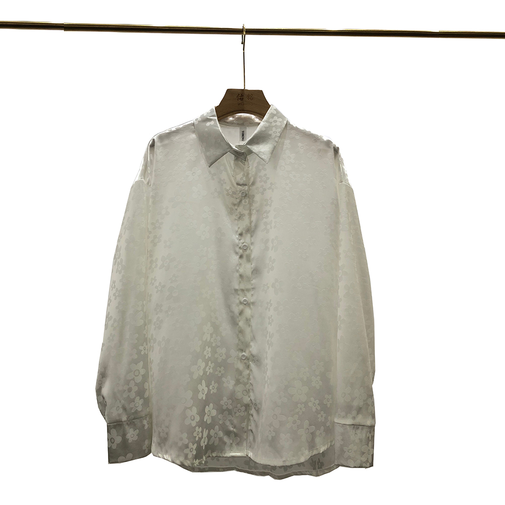 Blusa clásica con vuelos | BLUSAS | BLUSAS | MODA MUJER | MUJERES | Moda RM  Tienda Online