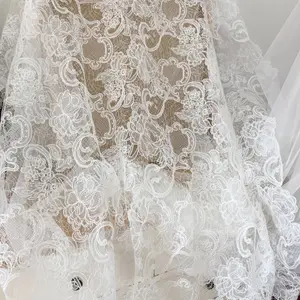 Gaun Pernikahan DIY Kain Renda Garis Ikan Yang Indah dengan Sub-Material Putih