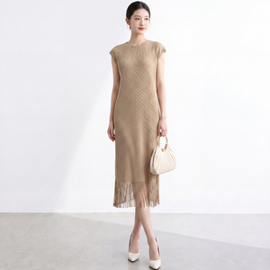 ชุดเดรส Miyake รุ่นใหม่สำหรับฤดูร้อน ดีไซน์หรูหรา สไตล์ลำลองสำหรับผู้หญิง ทรงเอเข้ารูป เอวธรรมชาติ ผ้าคุณภาพสูง เป็นมิตรต่อสิ่งแวดล้อม แขนสั้น - Product Image 3