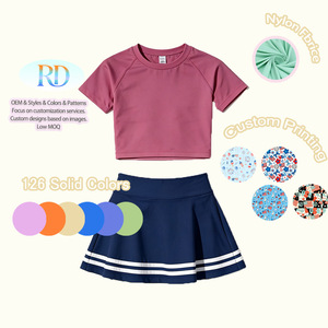Ensemble de sportswear personnalisé OEM en nylon et élasthanne à faible MOQ pour filles : Crop top preppy + jupe rayée, tenue de tennis 2 pièces mère et fille pour l'été - Product Image 4