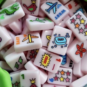 Juego de Mahjong Americano Corey Paige Pink Tile de 160 Piezas, Fichas de Mahjong Acrílicas Talladas en Forma de Estrella, Juego Completo - Product Image 2