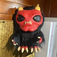 Peluche Alien Cartoonish d'Halloween 20cm, Fait Main, Accessoire d'Horreur, Jouet Décoratif en Coton PP