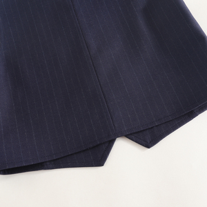 <span class=keywords><strong>Gilet</strong></span> simple à fines rayures pour garçons avec 67% de terylène, 10% de <span class=keywords><strong>laine</strong></span>, 18% de rayonne, 3% de spandex et 100% de polyester pour la doublure. - Product Image 6