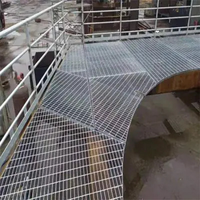 Grille en acier de forme spéciale, découpe CNC, galvanisée à chaud, pour plateforme d'équipement circulaire