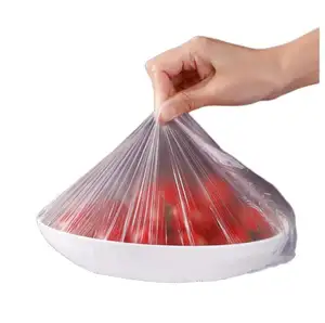 一次性塑料保鲜套覆盖食品，带透明弹性塑料包装