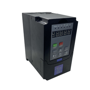 Variador de Frecuencia Monofásico A2-4015M, Entrada de CA 95–135V a Trifásico 110V, para Motores de 1.5kW, Ventiladores y Bombas m140 - Product Image 3