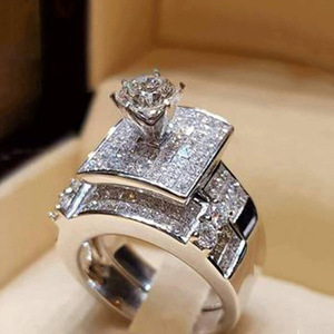 Set di Anelli di Lusso per Coppie, Elegante Gioiello da Donna per Matrimoni, Feste Serali e Regali - Product Image 1