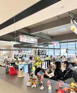 2026 Custom Wholesale OEM Ladies Famous Brands Design Genuine Leather Shoulder <b>Bag</b> Luxury Women Handbags Suppliers - Product Image 4