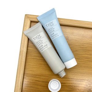 Wholesale Hotel Accommodation Disposable Bathroom Supplies <strong>Travel</strong> Portable Disposable Shampoo Body <strong>Wash</strong> - Product Image 2
