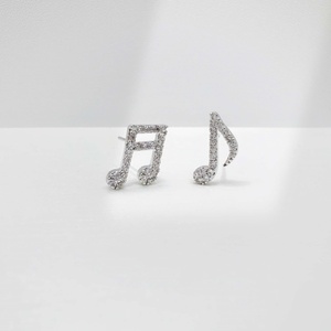 Boucles d'oreilles clous papillon en argent sterling 925 plaqué or 18 carats, zircon taille marquise, pour femme, mignonnes, pour l'été, usage quotidien - Product Image 2