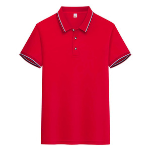 Camisa Polo Azul Claro de Poliéster Unisex para Trabajo y Uso Diario, Color Sólido, Manga Corta con Ribete Rojo, Blanco y Azul en el Cuello y Puños - Product Image 4