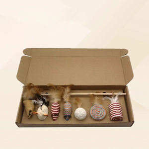 Nouvel ensemble de jouets colorés pour chat : Corde en sisal, jouet en bois et lin, plumes faites à la main, clochette et perche en bois – Fournitures pour animaux de compagnie - Product Image 1